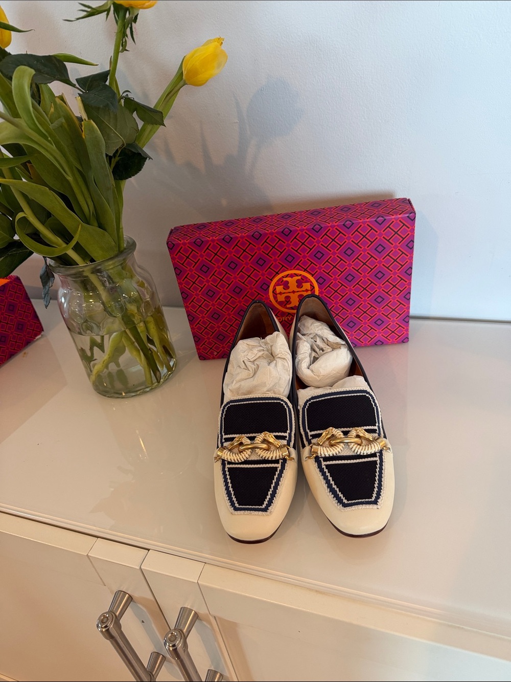 Tory Burch Jessa 55mm pumps white leather navy fabric ,gold horsehead chain